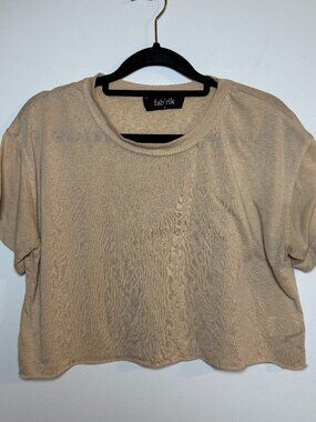 Fabrik Cropped T-Shirt Baby Tee Beige Size Medium Classic Minimalist Preppy Boho